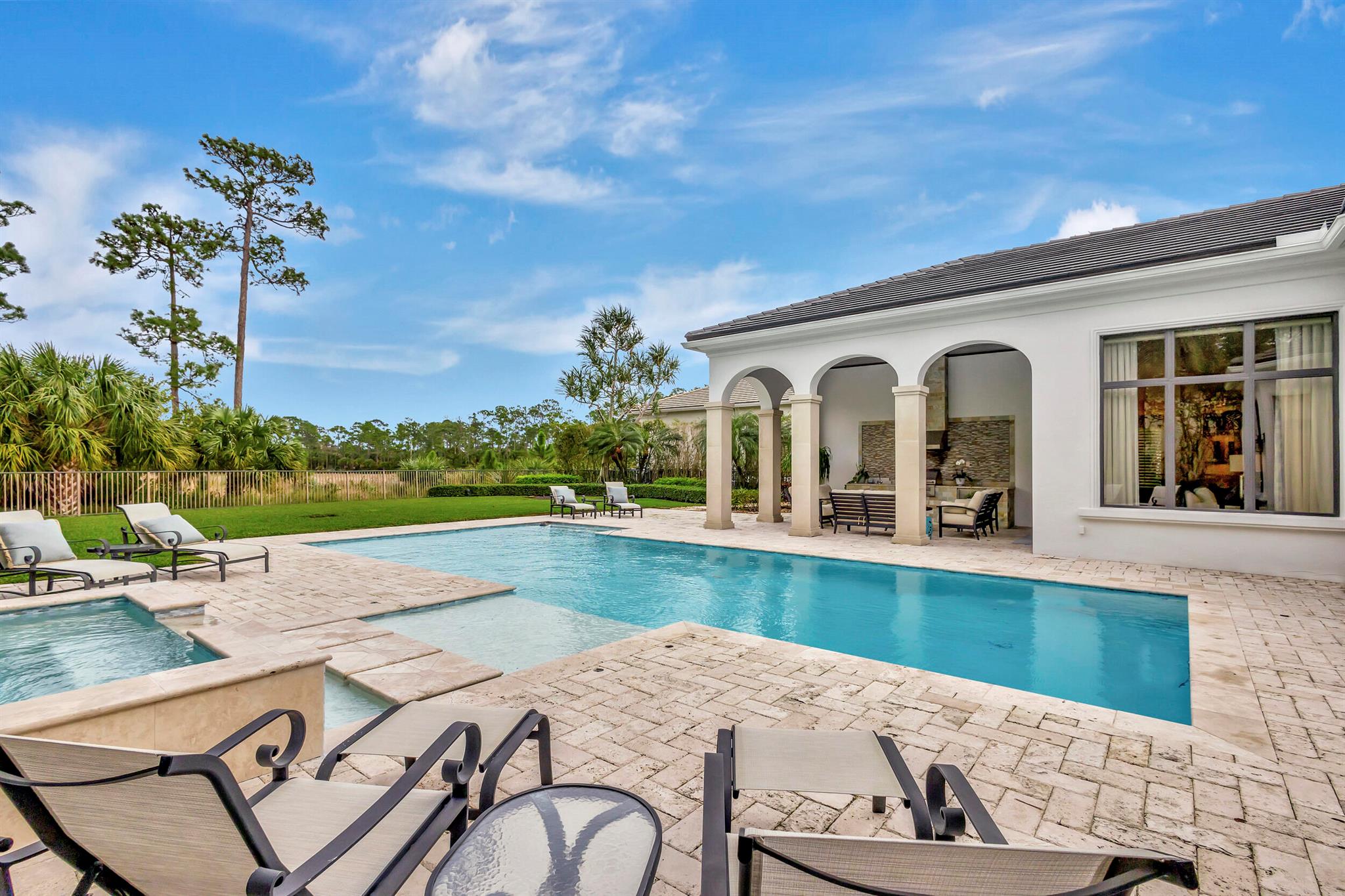 MIRASOL PALACIO - Residential