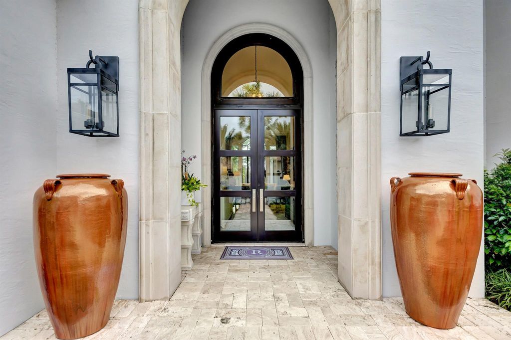 Photo of 223 Via Palacio, Palm Beach Gardens, FL 33418 (MLS # R10950683)