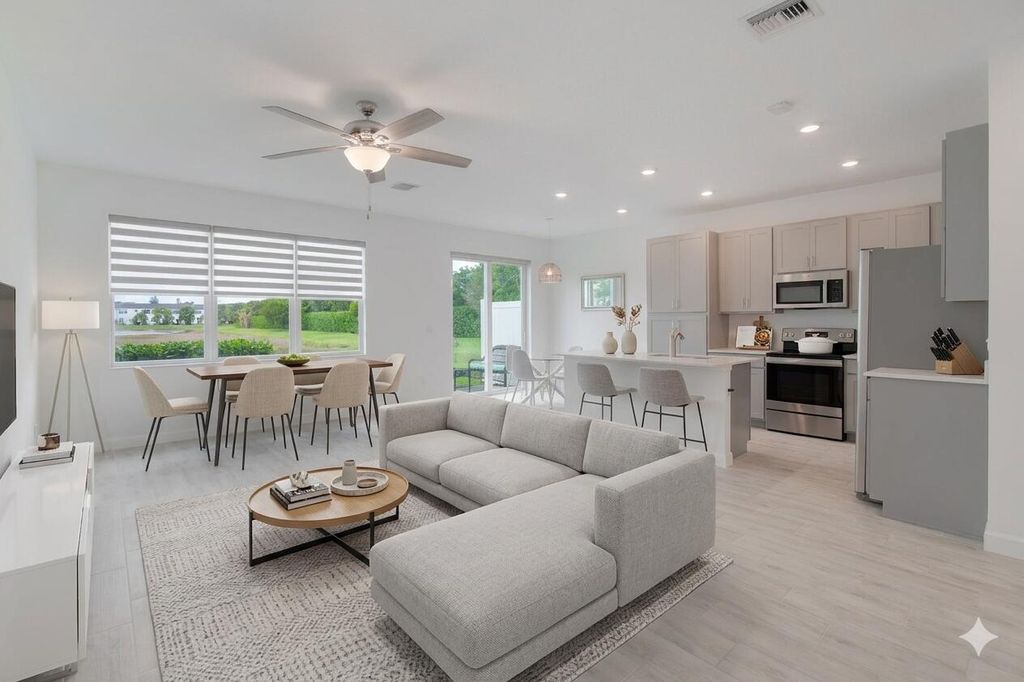 Photo of 5002 Navali Drive, Lake Worth, FL 33467 (MLS # B26006328)