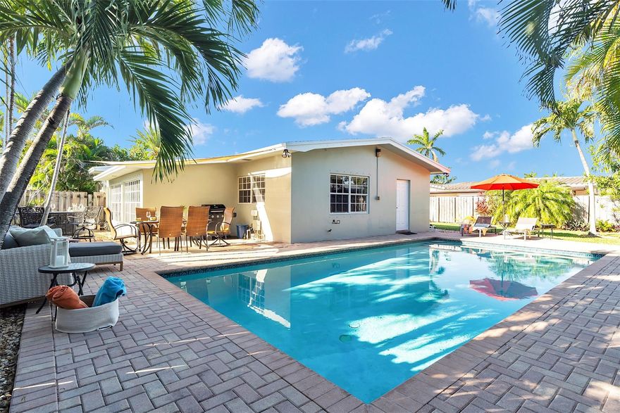Available for the Season! Fully furnished and Equipped home. Heated Pool. Walk to the Beach! 3 bedrooms, 2,5 bath home on beautiful Terra Mar Island. Cute and tropical decor. Private backyard.