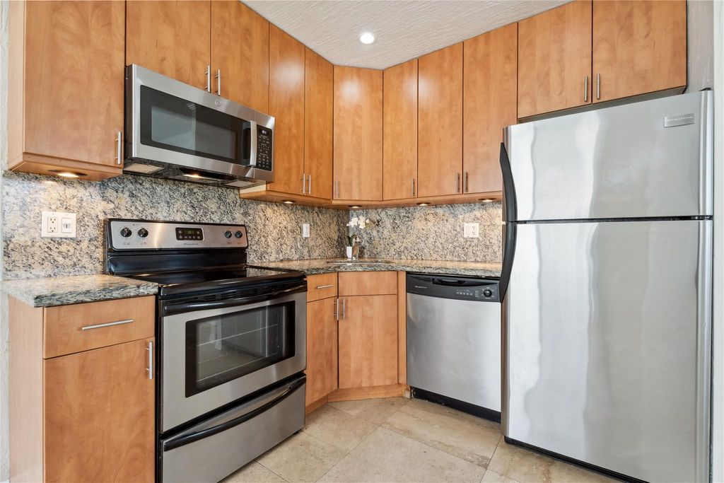 Photo of 1848 NE 46th Street #G5, Fort Lauderdale, FL 33308 (MLS # F10539793)