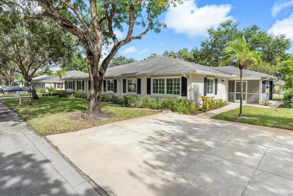 Photo of 10152 45th Way S #474, Boynton Beach, FL 33436 (MLS # R11035829)