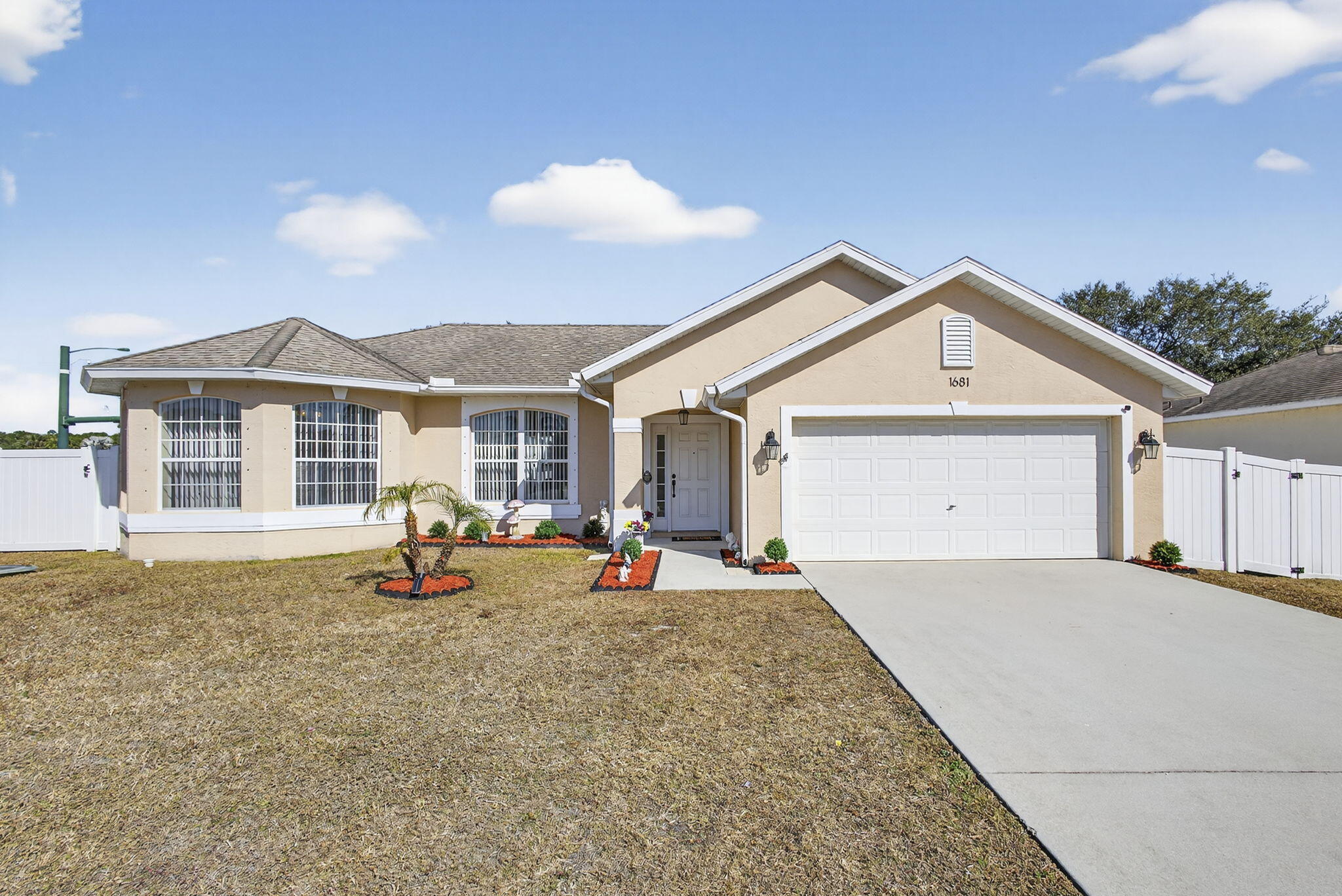 PORT ST LUCIE SECTION 8 - Residential