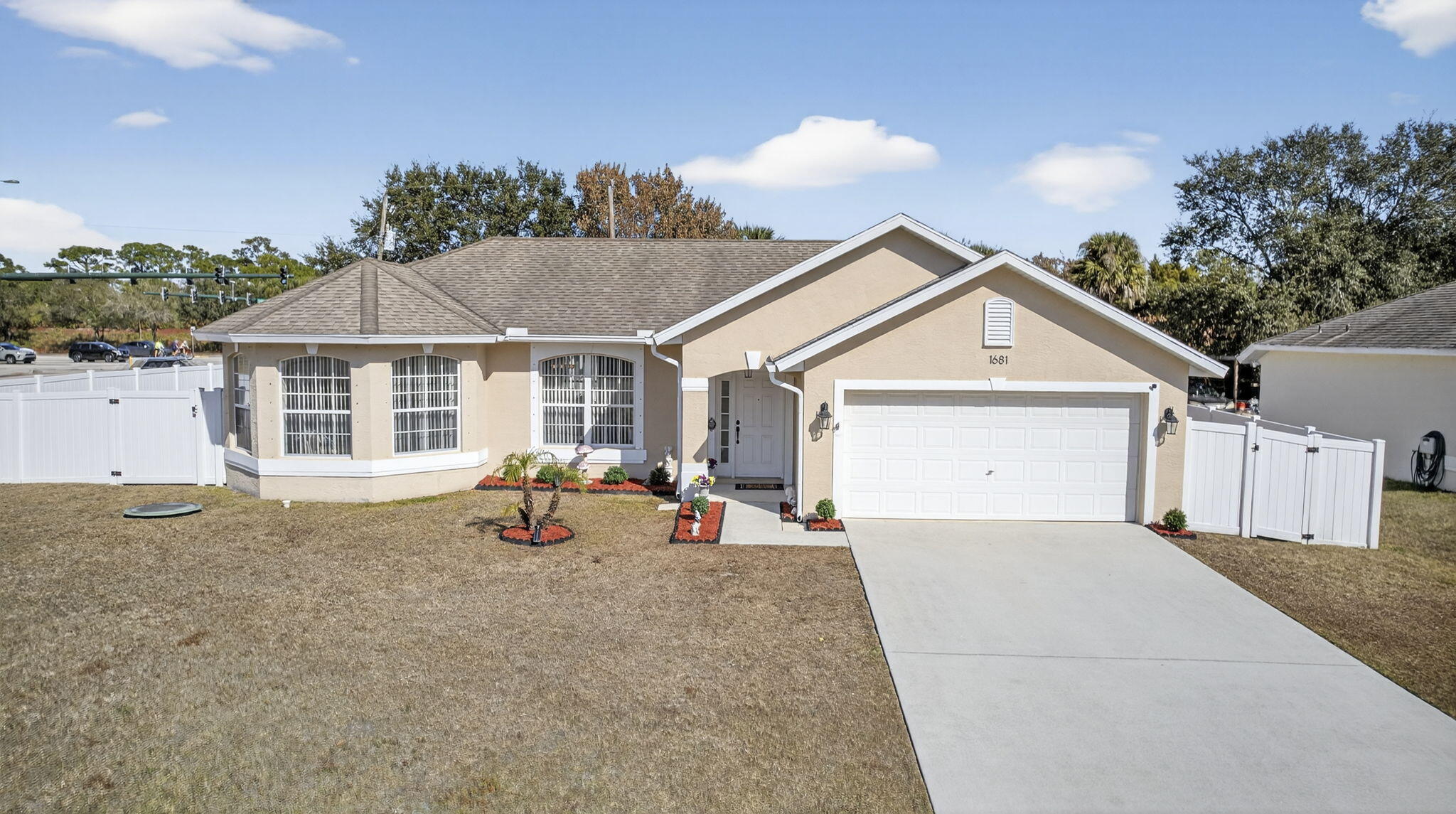 1681 SW Janette Avenue, Port St Lucie, FL, 34953/$469,900 4 1681 SW Janette Avenue