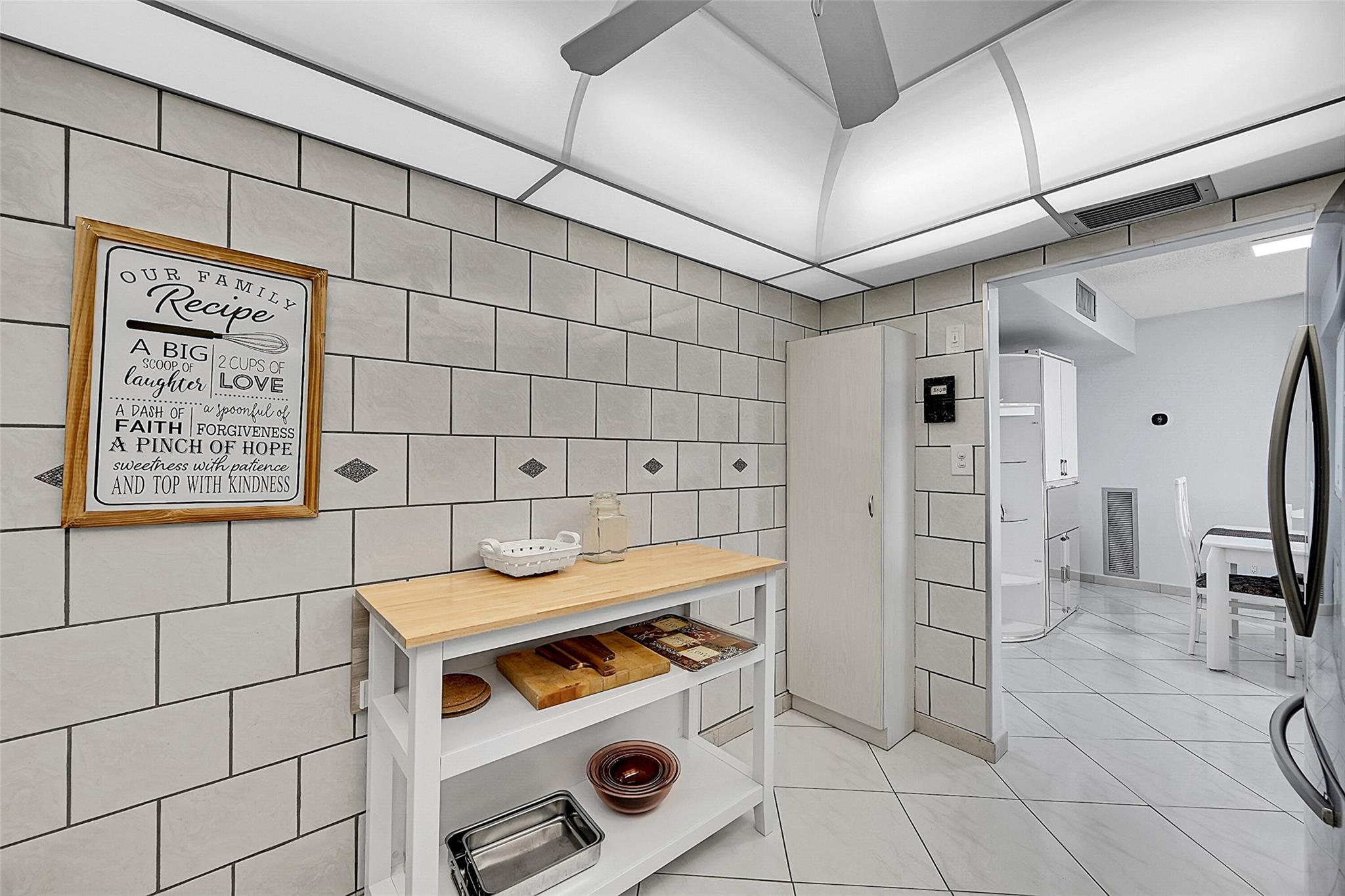 Silver Thatch Atlantic Pl - Residential Lease