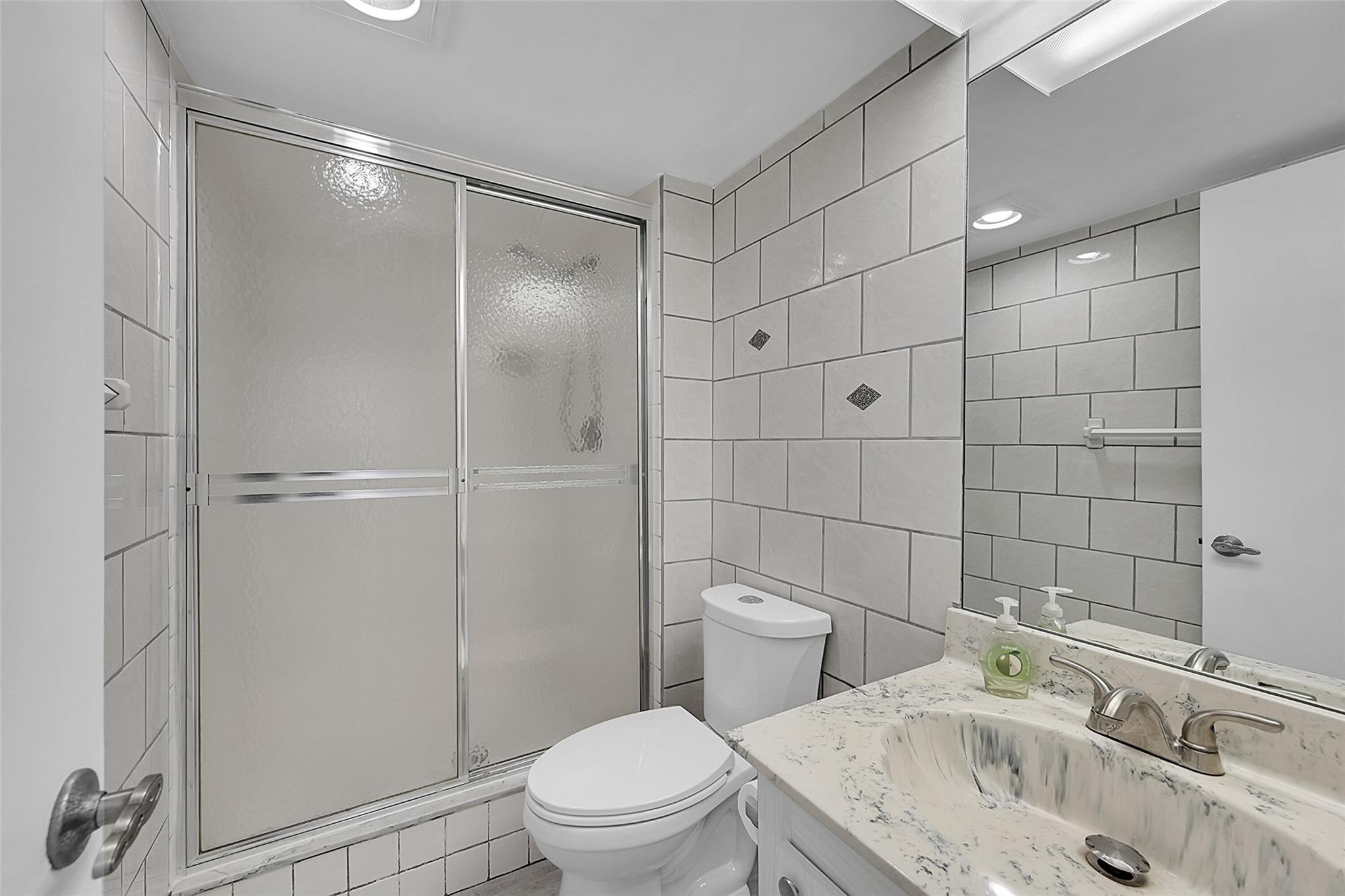 Silver Thatch Atlantic Pl - Residential Lease