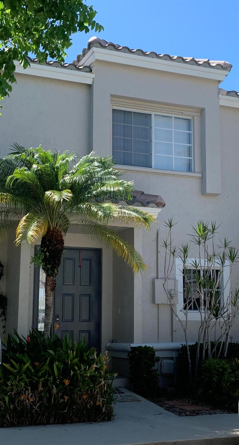 4811 NW 58th Manor