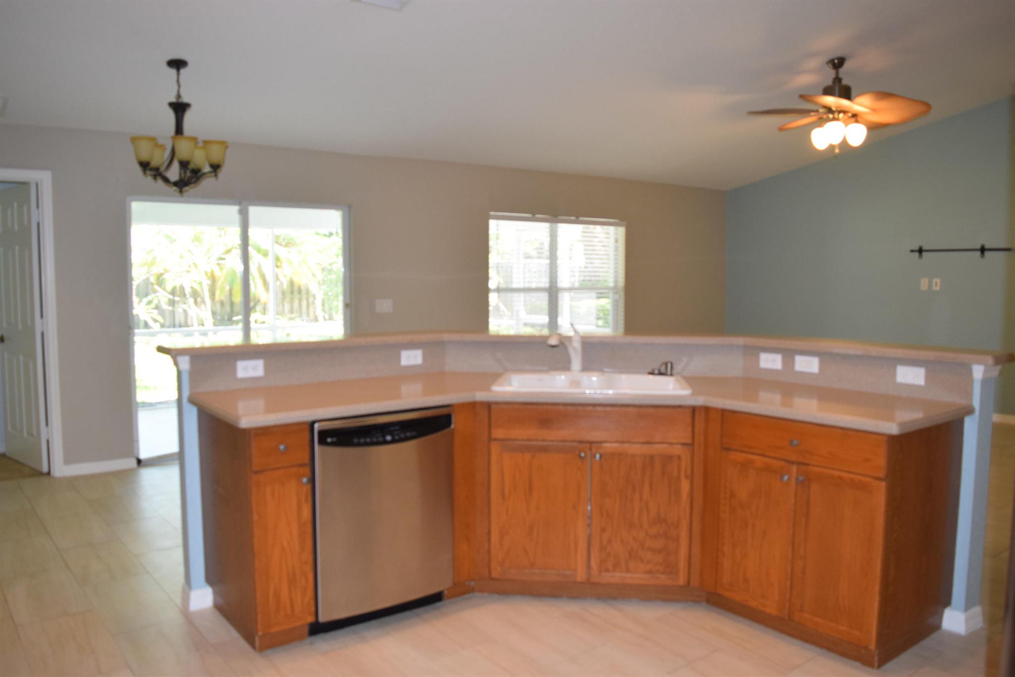 PORT ST LUCIE SECTION 19 - Residential Lease