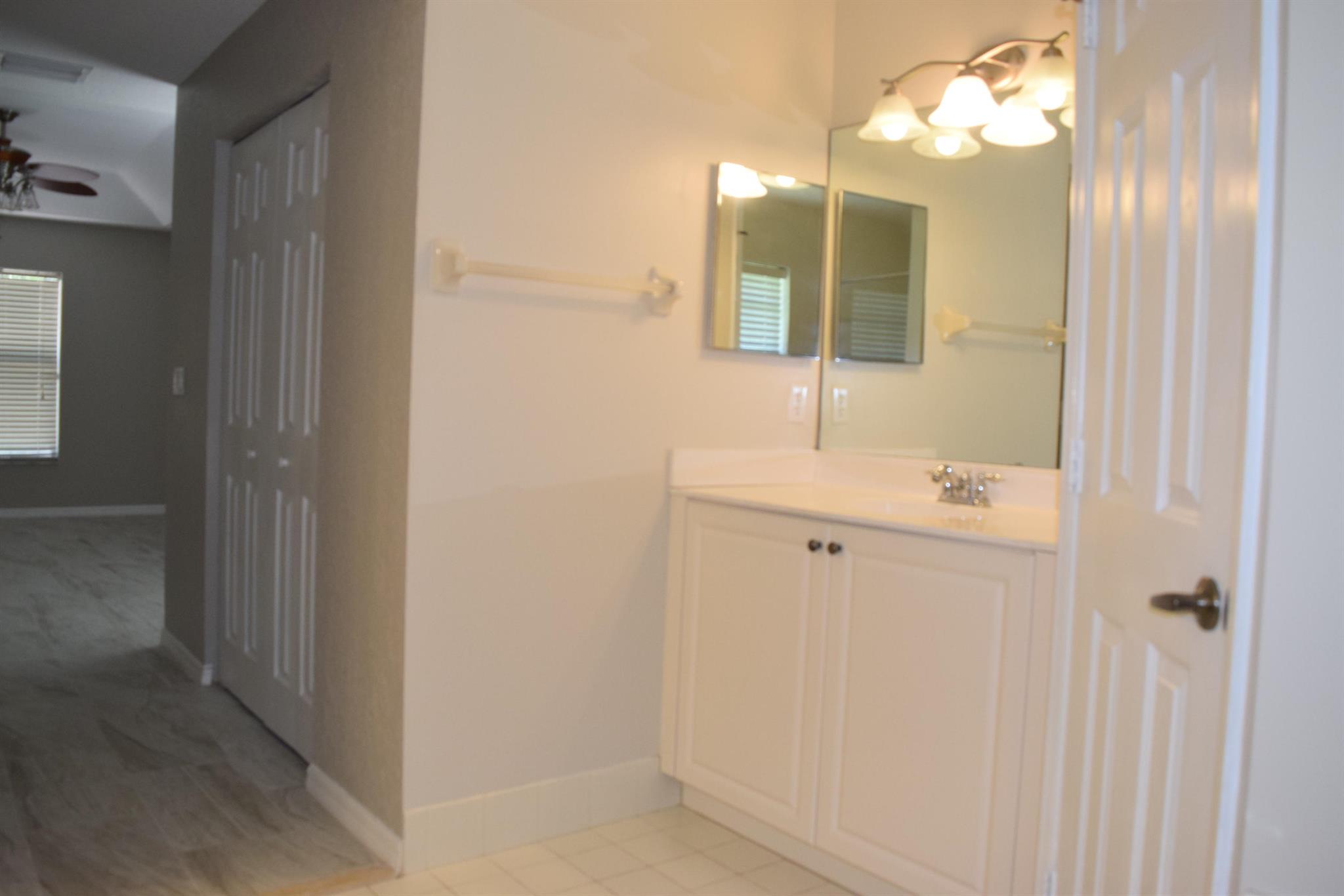 PORT ST LUCIE SECTION 19 - Residential Lease