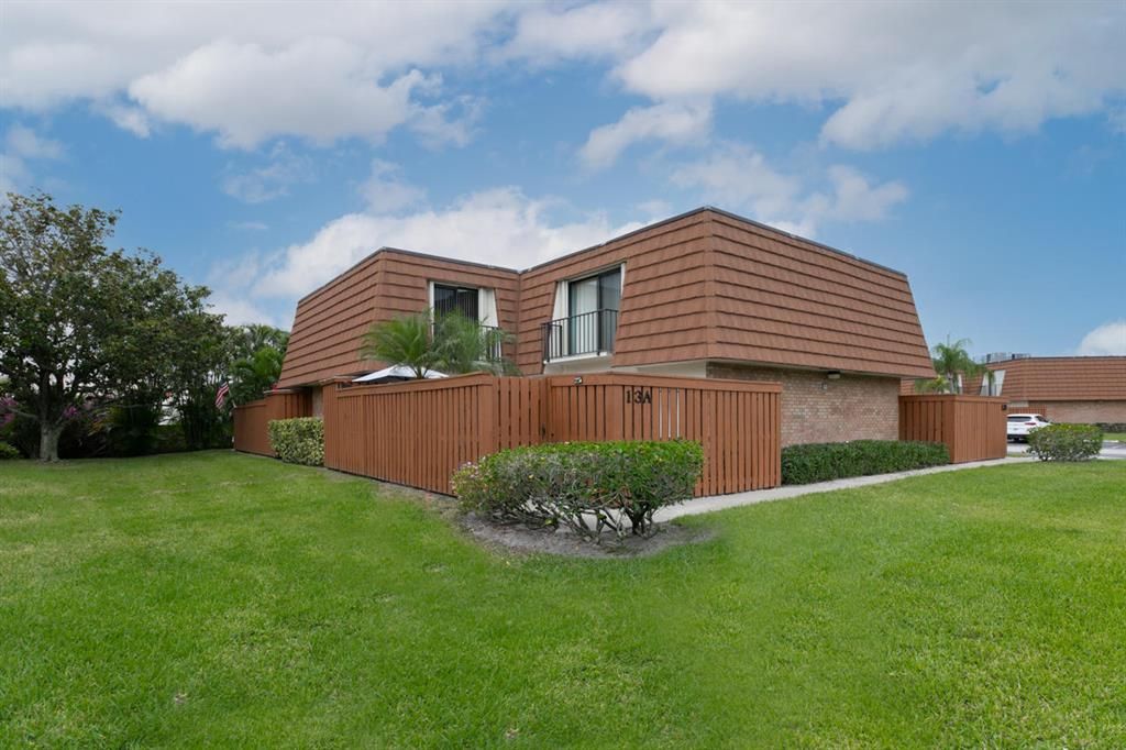 Photo of 3900 County Line Road #13a, Jupiter, FL 33469 (MLS # R10710402)