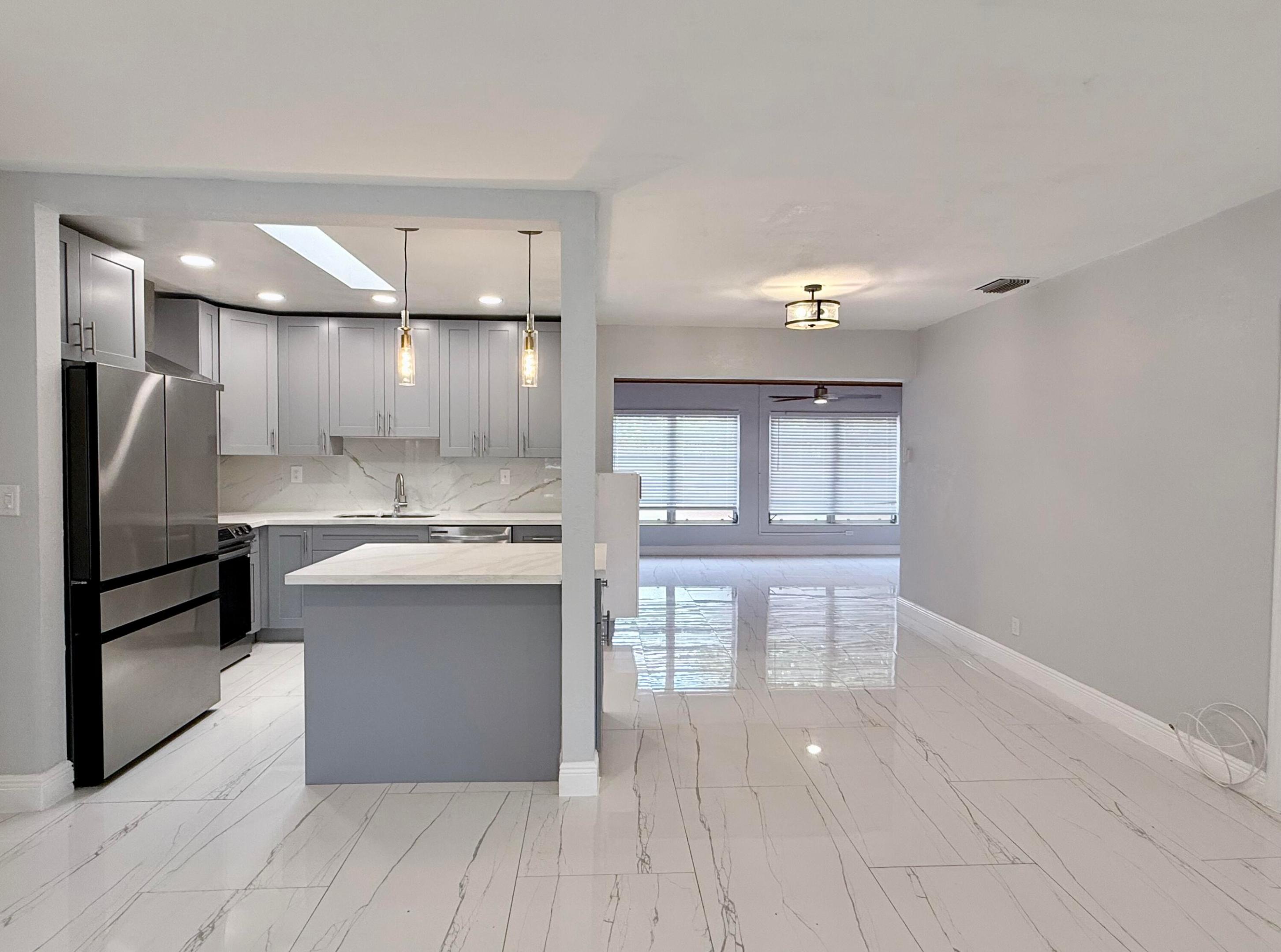 LYONS PARK - Residential
