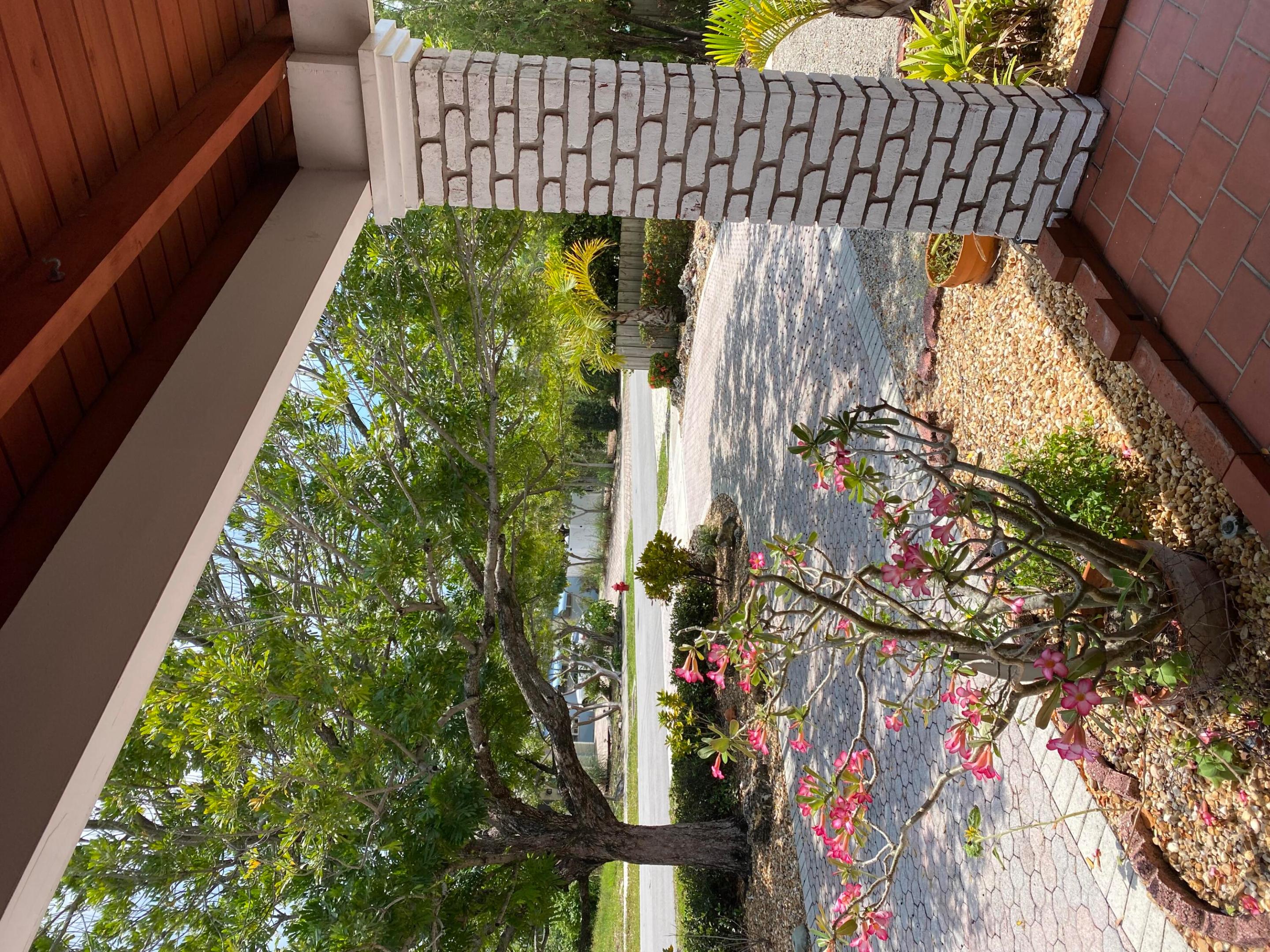 LYONS PARK - Residential