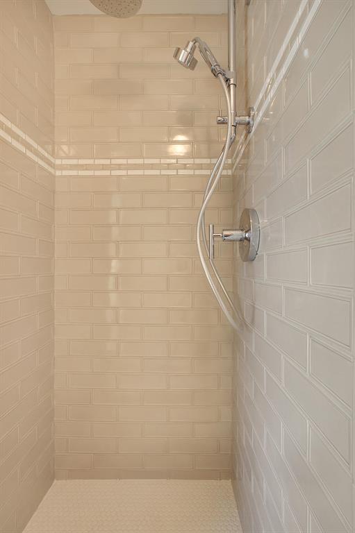 GOLF AND TENNIS VILLAGE - Residential