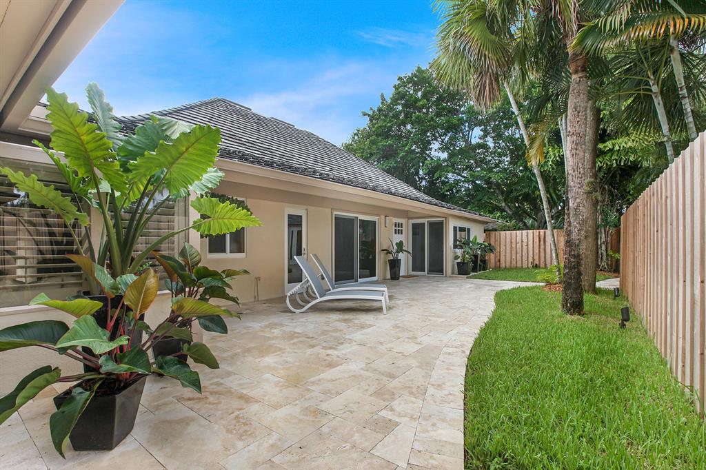 GOLF AND TENNIS VILLAGE - Residential