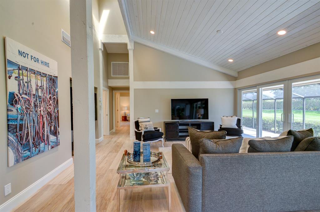 GOLF AND TENNIS VILLAGE - Residential