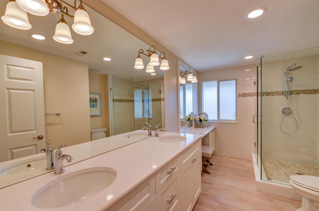 GOLF AND TENNIS VILLAGE - Residential