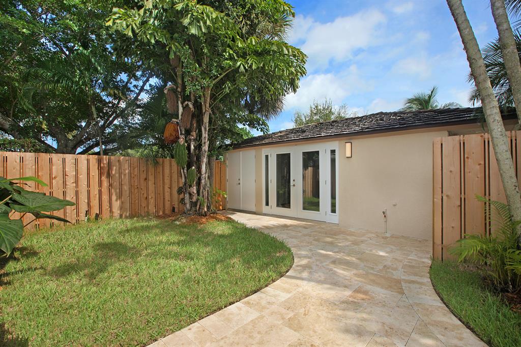 GOLF AND TENNIS VILLAGE - Residential