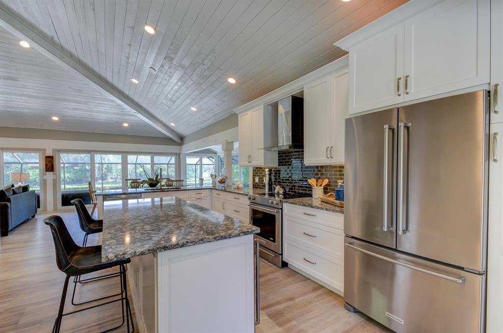 GOLF AND TENNIS VILLAGE - Residential