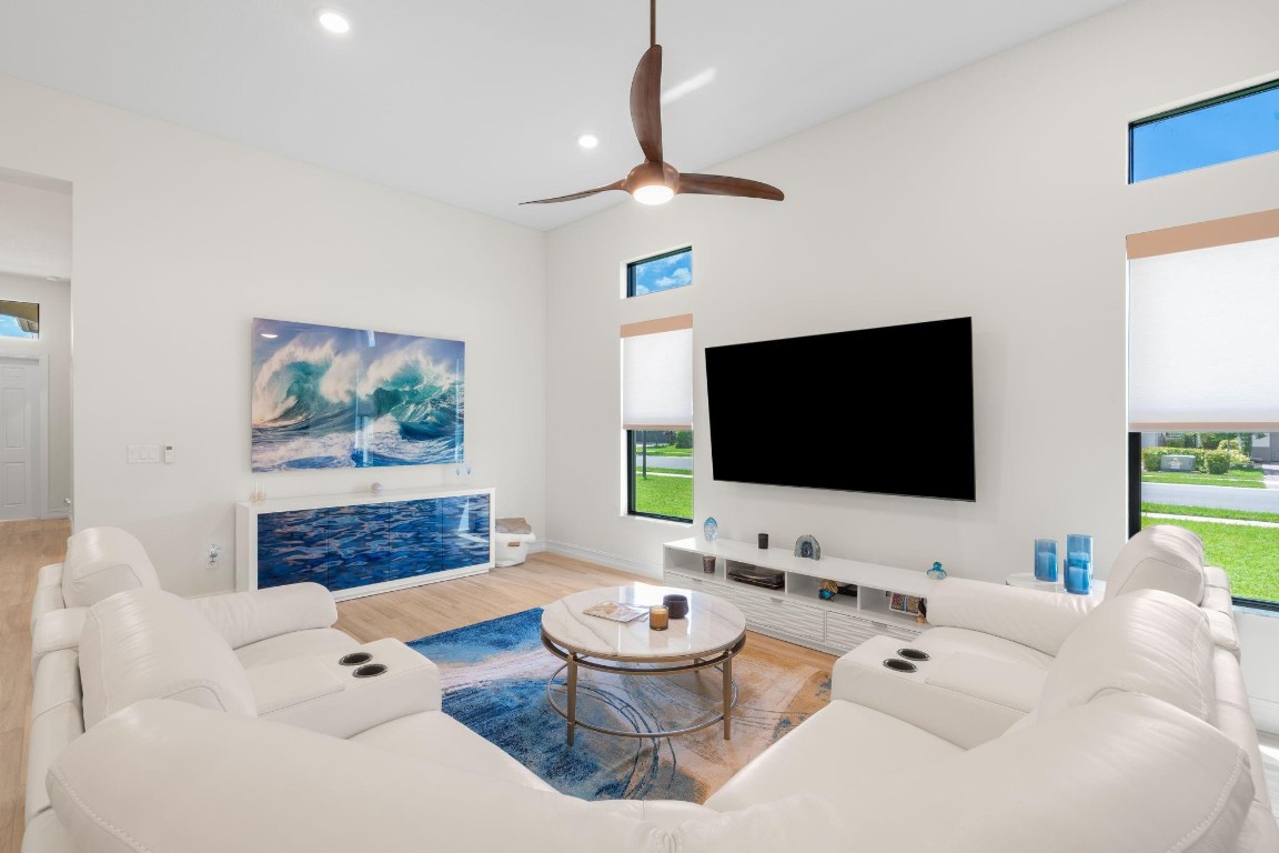 Parkland Royale 182-60 B - Residential