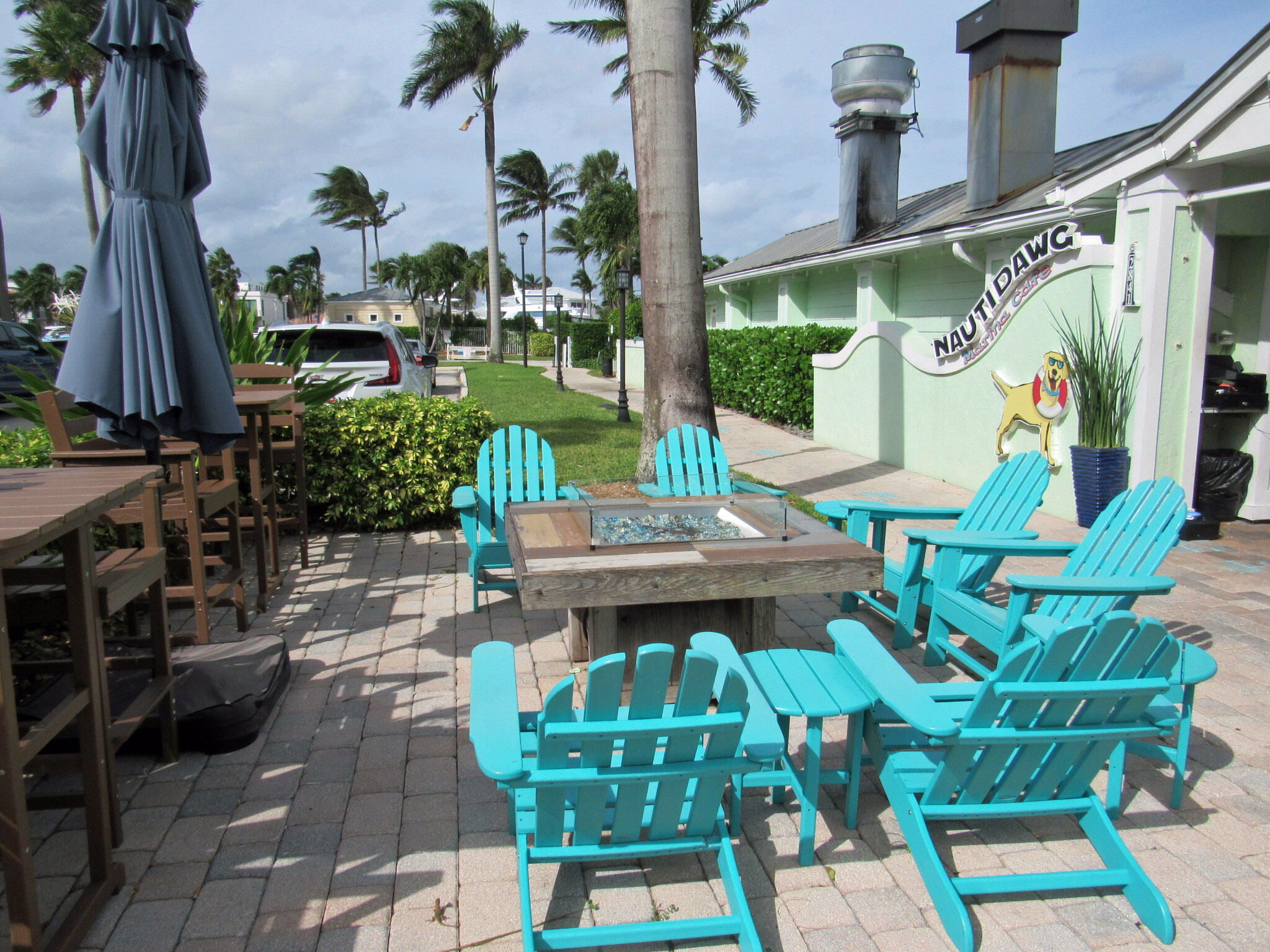 LIGHTHOUSE POINT ESTATES - Residential Income