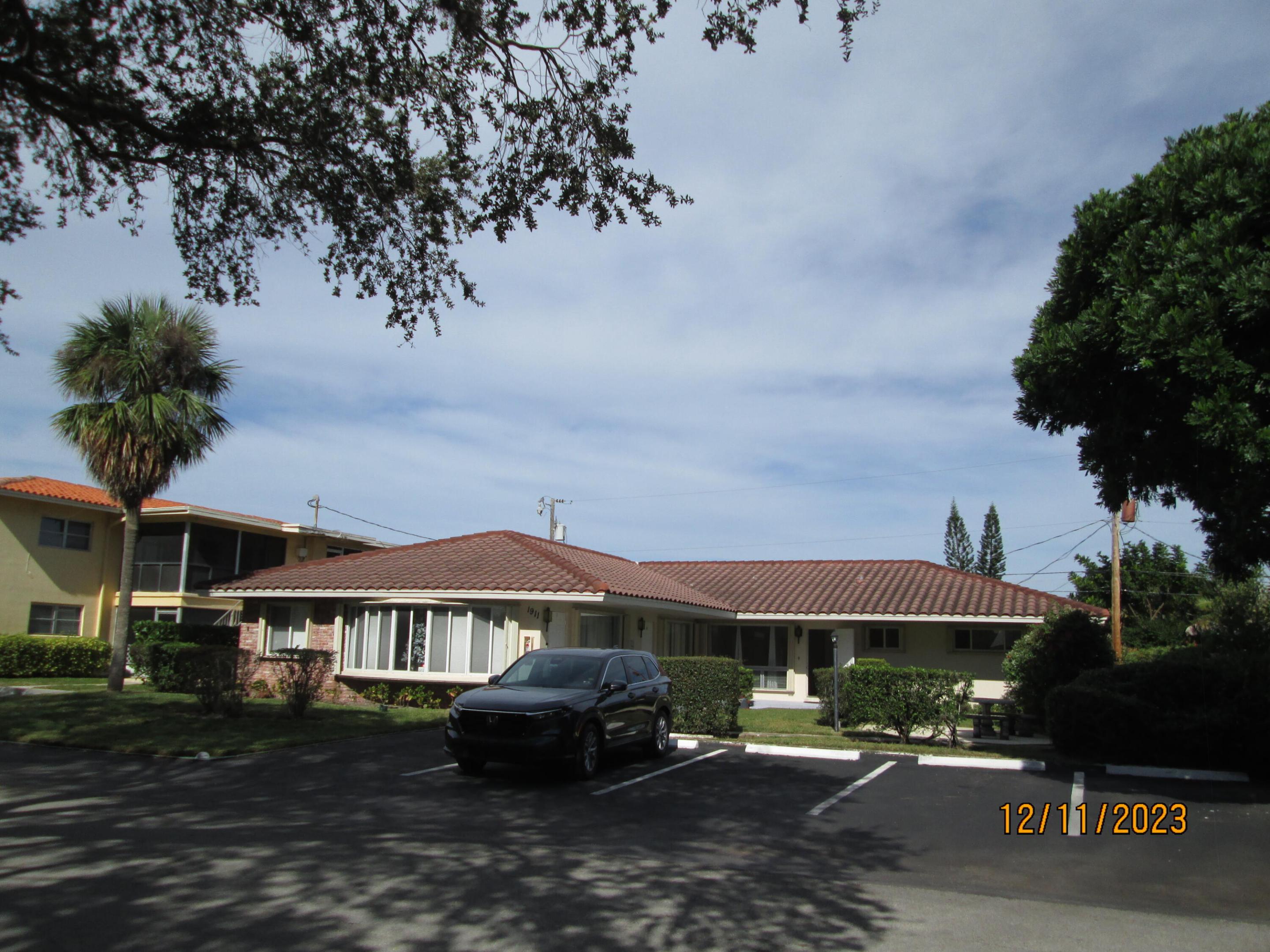 LIGHTHOUSE POINT ESTATES - Residential Income