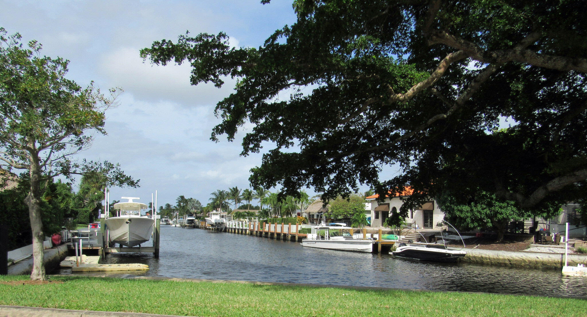 LIGHTHOUSE POINT ESTATES - Residential Income