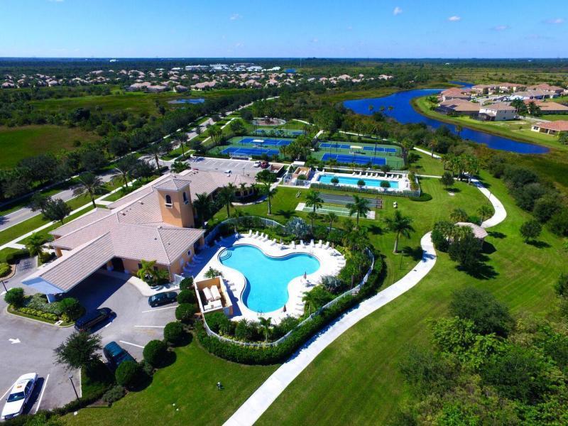 The Lakes - Residential