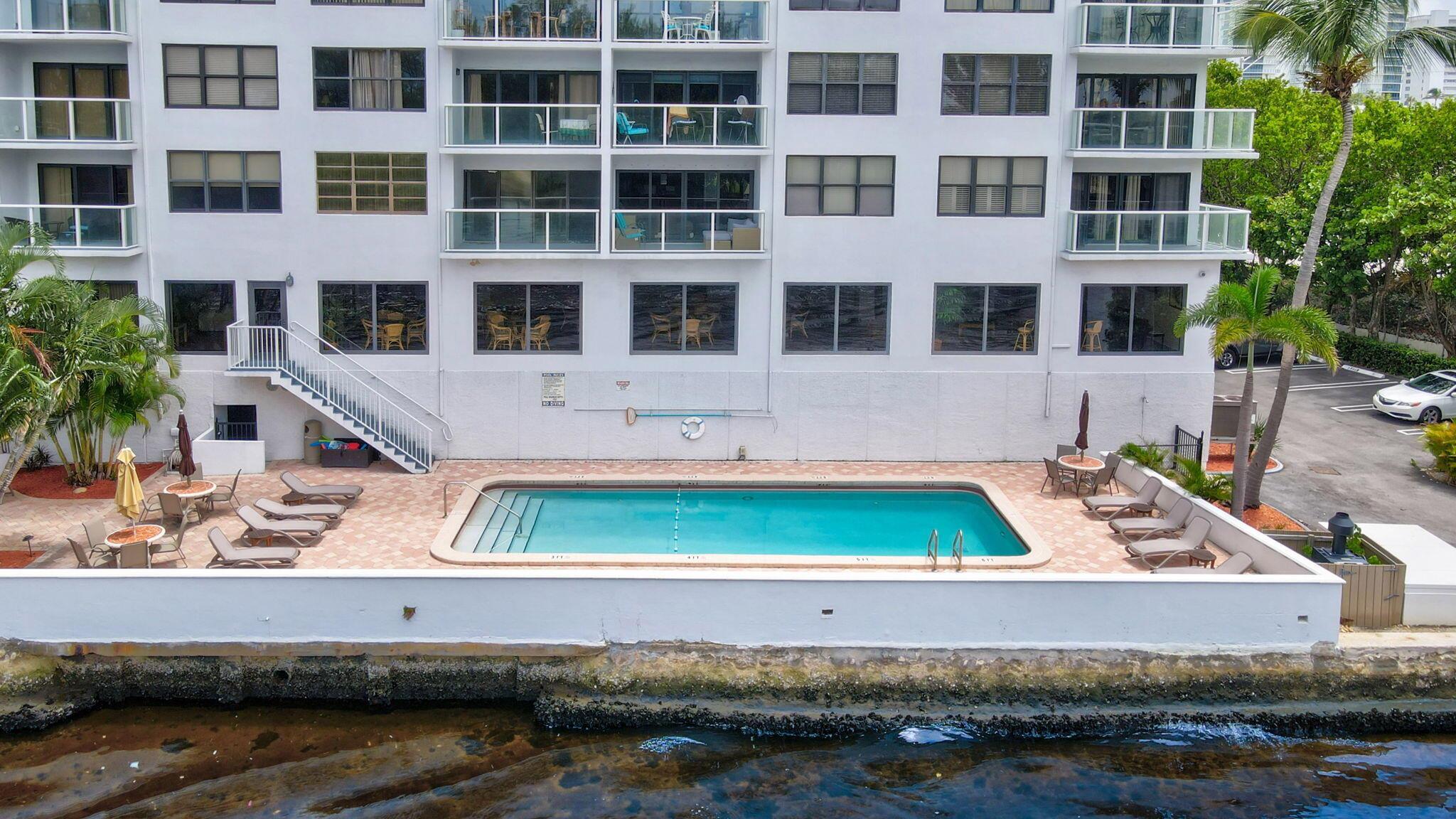 1401 N Riverside Drive 502