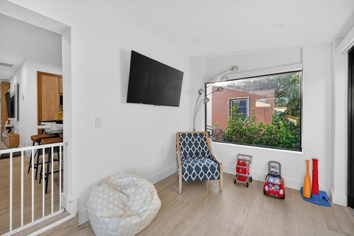 SILVER BLUFF EST SEC C - Residential