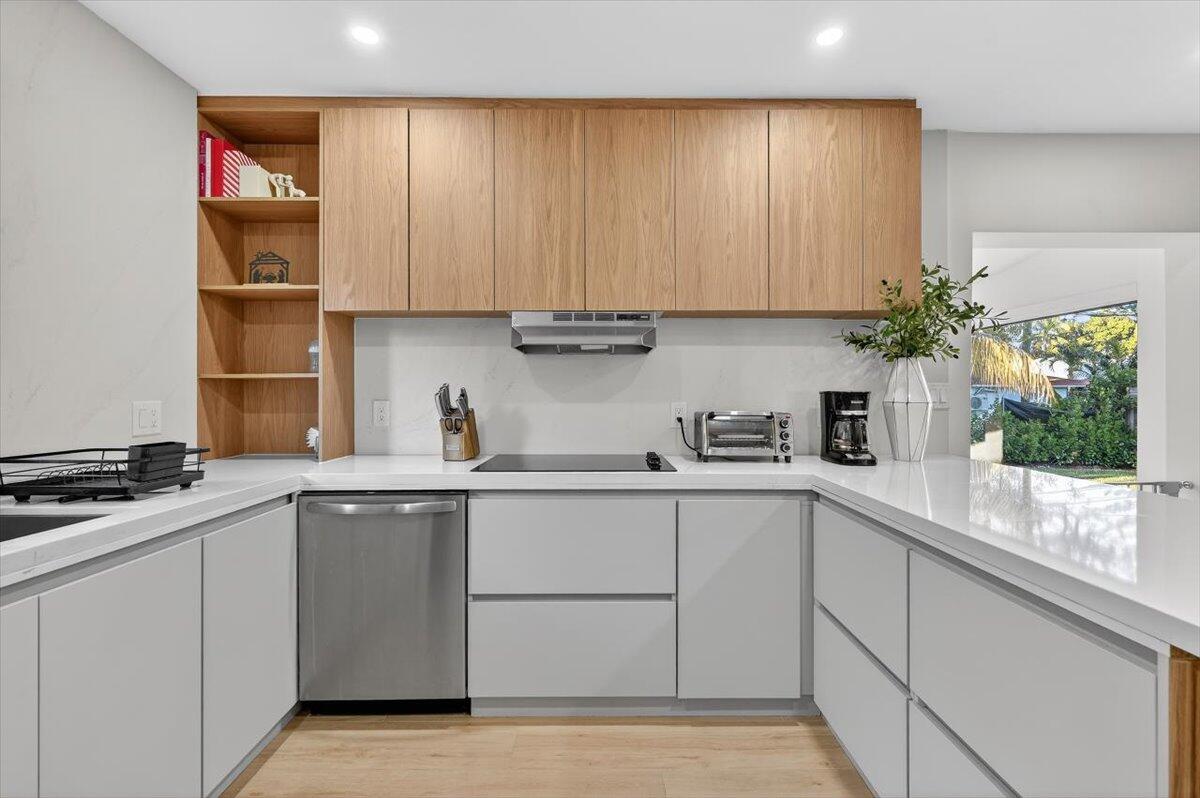 SILVER BLUFF EST SEC C - Residential