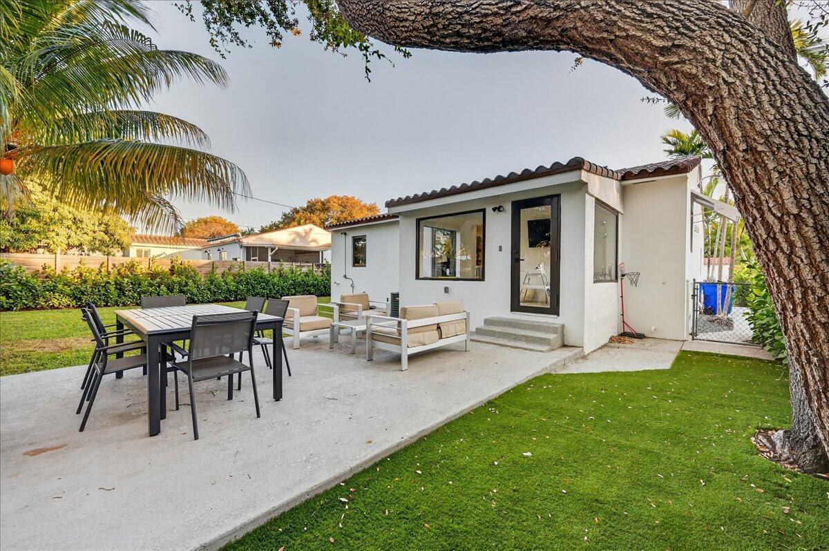 SILVER BLUFF EST SEC C - Residential