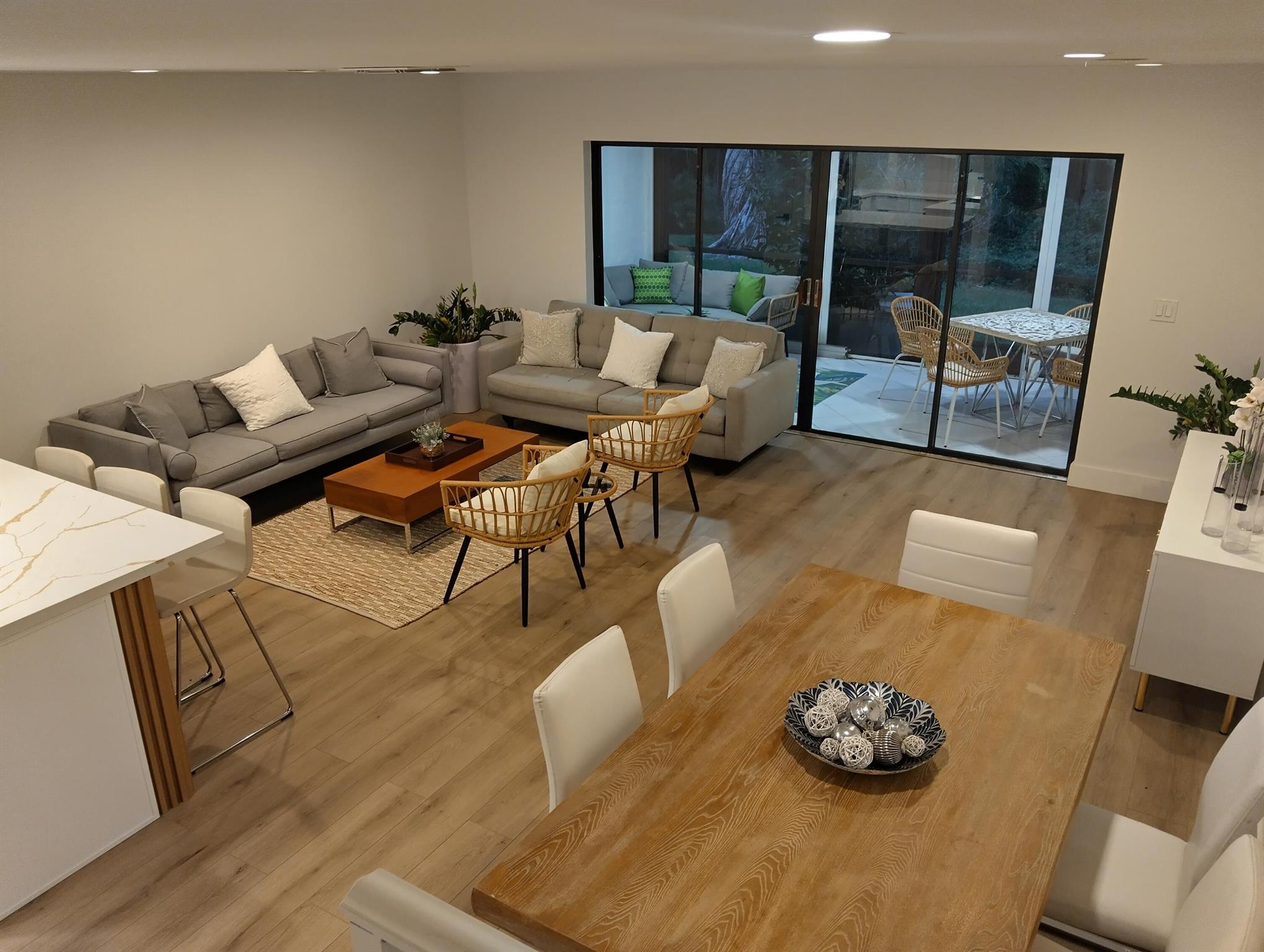 21864 Arriba Real 3 E