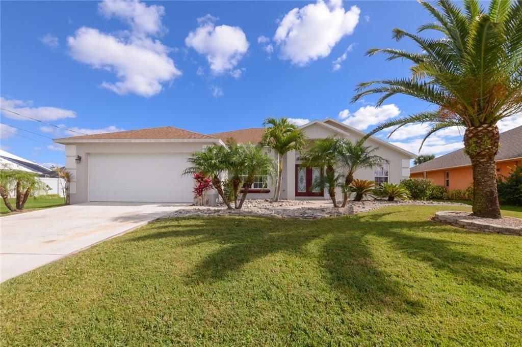 Photo of 6445 NW Faye Street, Port Saint Lucie, FL 34983 (MLS # F10314798)