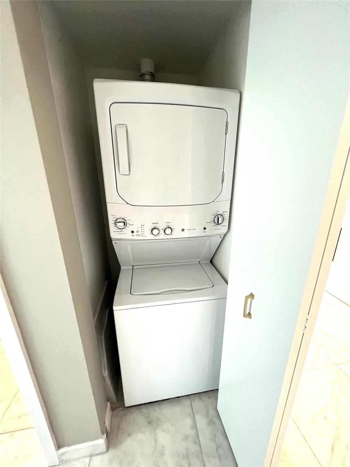 Paraiso Bayviews - Residential Lease