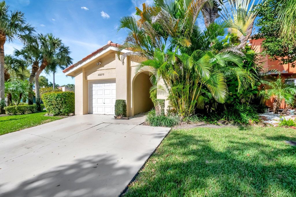 Photo of 20875 Via Valencia Drive, Boca Raton, FL 33433 (MLS # R11065968)
