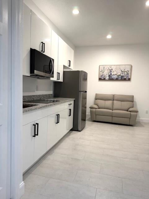 PORT ST LUCIE SECTION 7 - Residential Lease