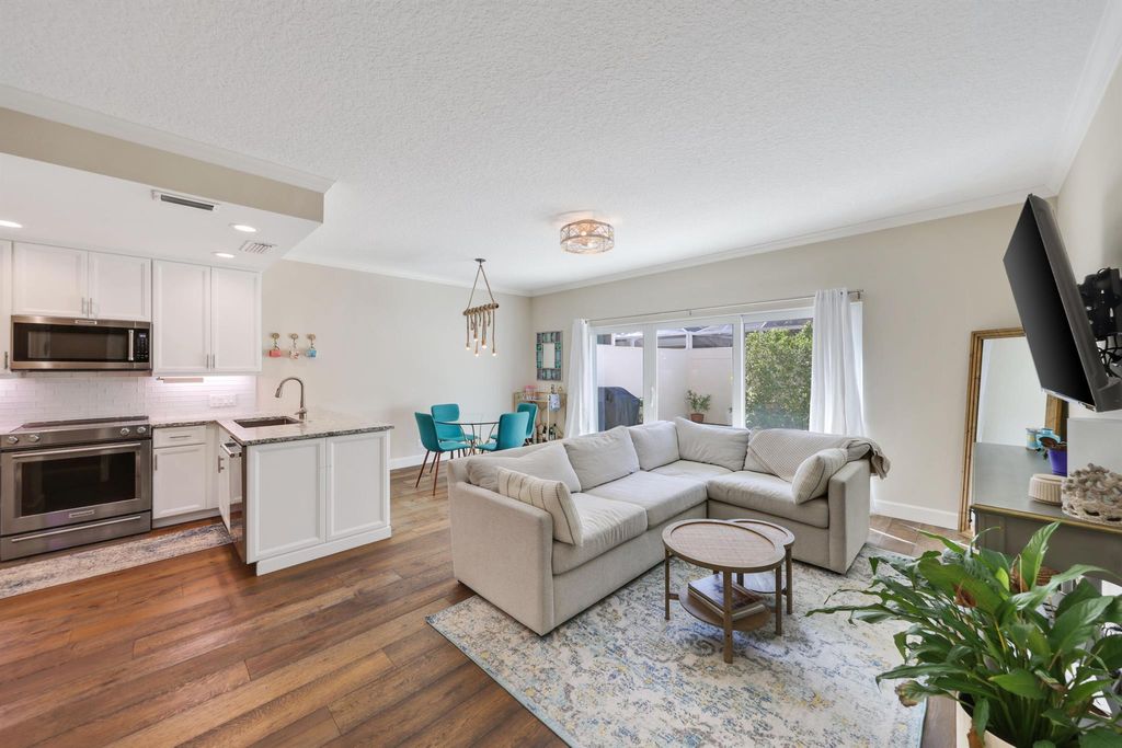 Photo of 48 Laurel Oaks Circle, Tequesta, FL 33469 (MLS # R11129209)