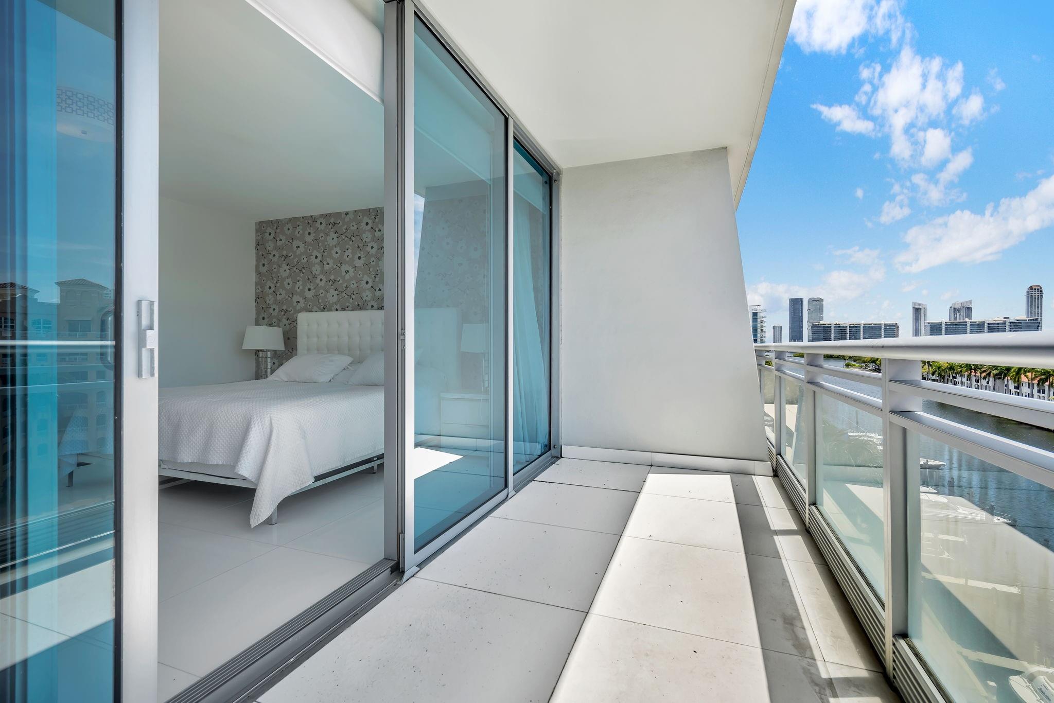 ARTECH RESIDENTIAL - Residential