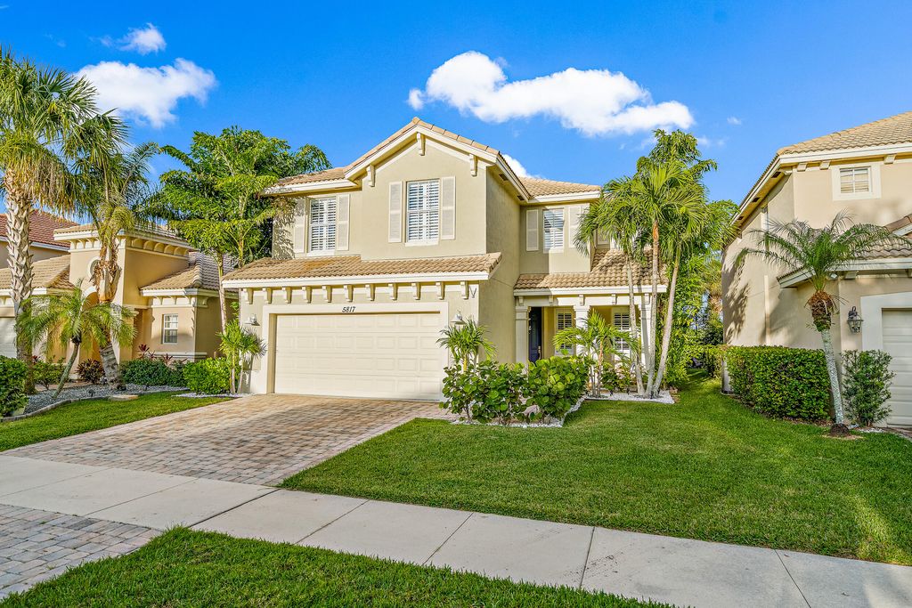 Photo of 5817 SE Crooked Oak Avenue, Hobe Sound, FL 33455 (MLS # R10870002)