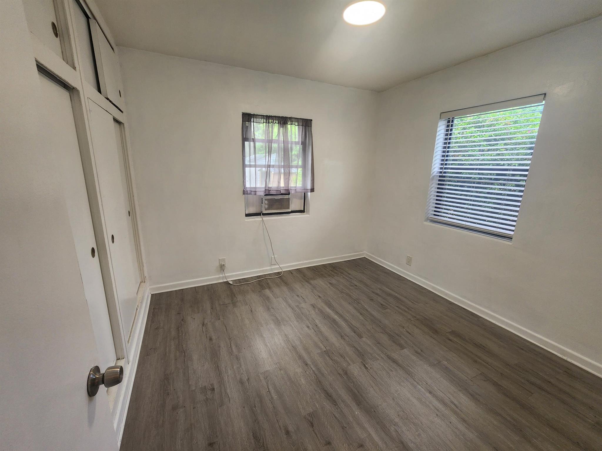 RIVIERA BEACH HEIGHTS ADD - Residential Lease