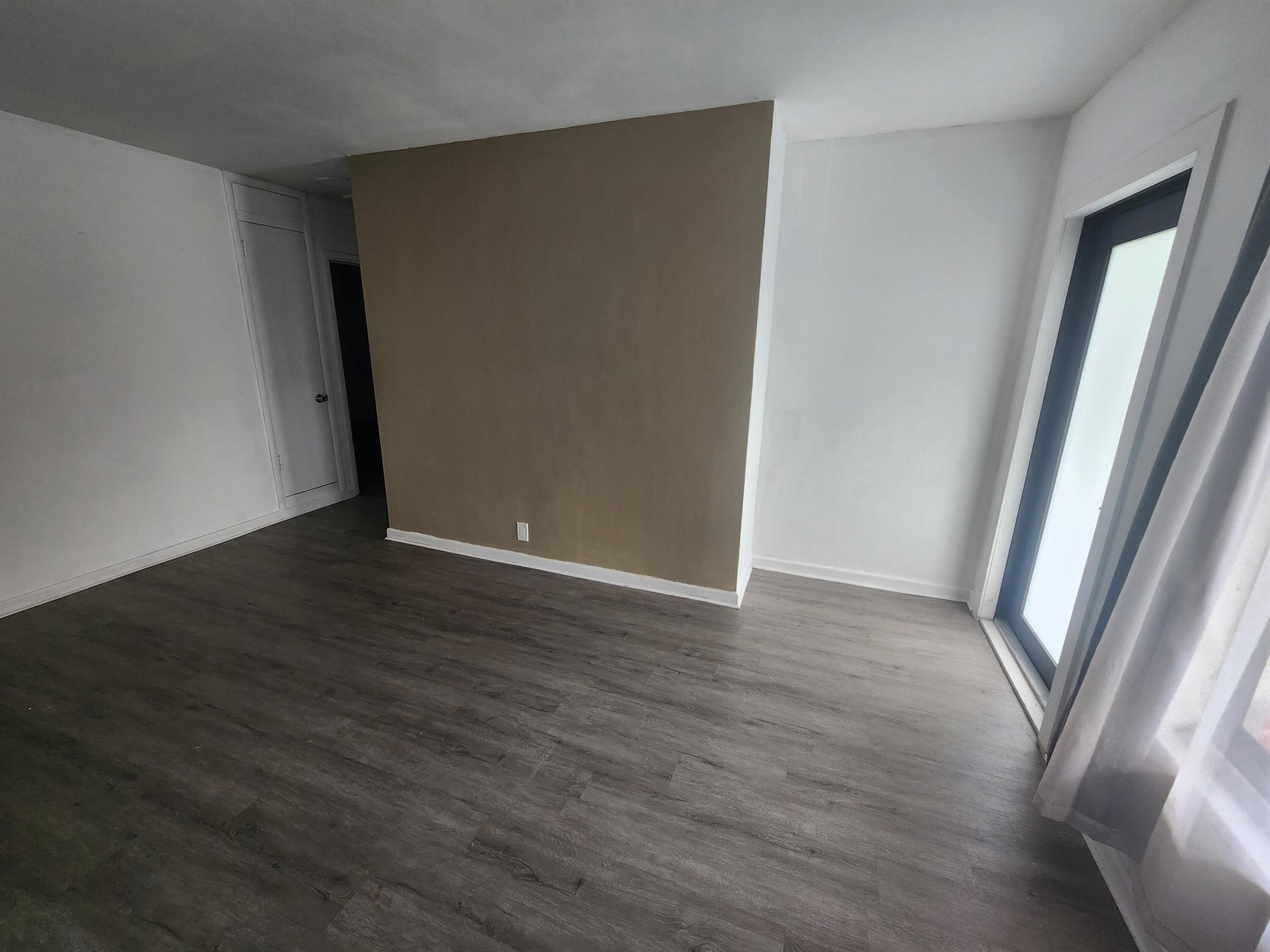 RIVIERA BEACH HEIGHTS ADD - Residential Lease