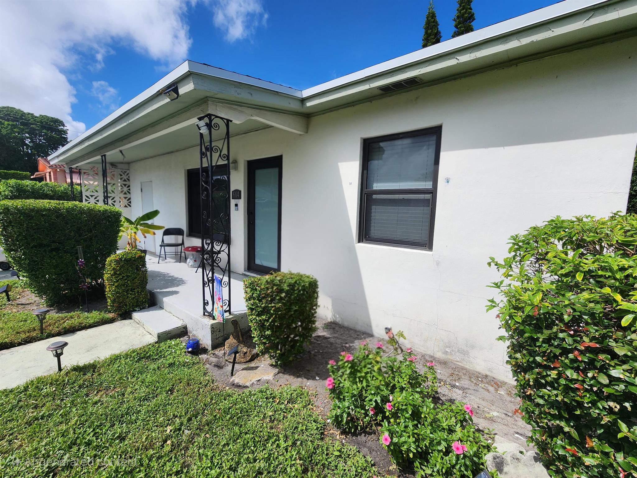 RIVIERA BEACH HEIGHTS ADD - Residential Lease