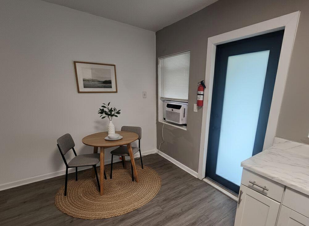 RIVIERA BEACH HEIGHTS ADD - Residential Lease