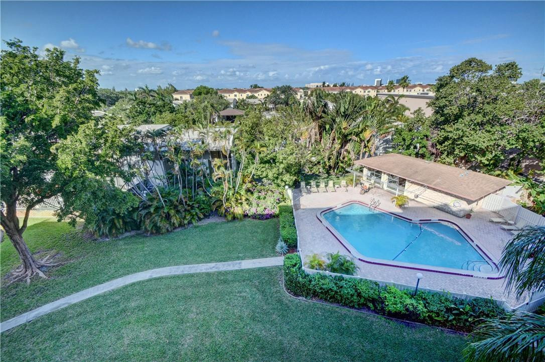Coral Lake Tower Condo - Residential