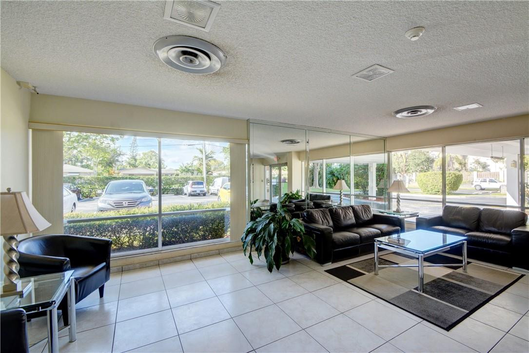 Coral Lake Tower Condo - Residential