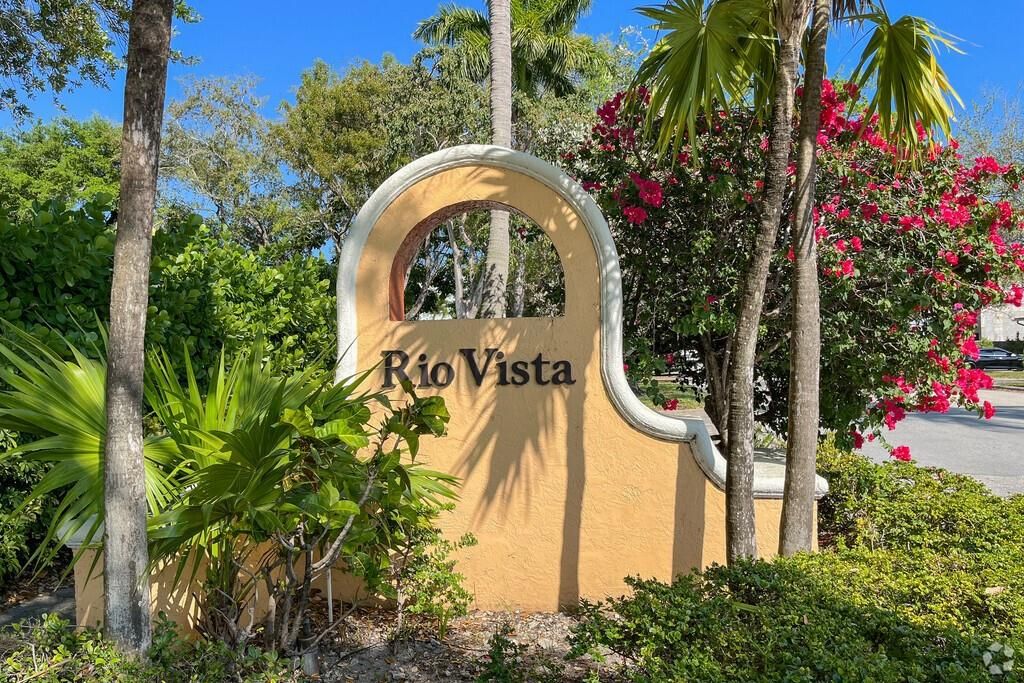 Photo of 1109 SE 9th Street, Fort Lauderdale, FL 33316 (MLS # F10499440)