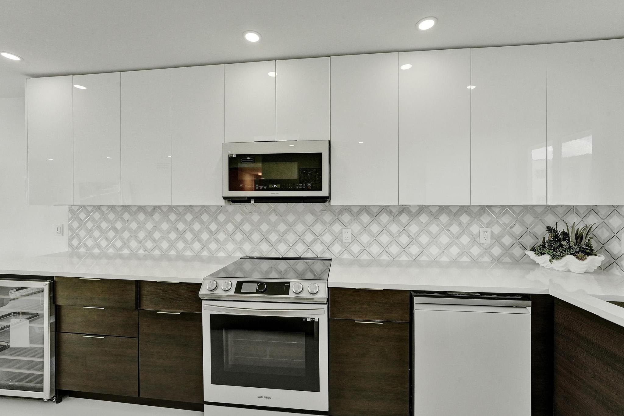 SOUTH SEA ISLANDERC CONDO - Residential