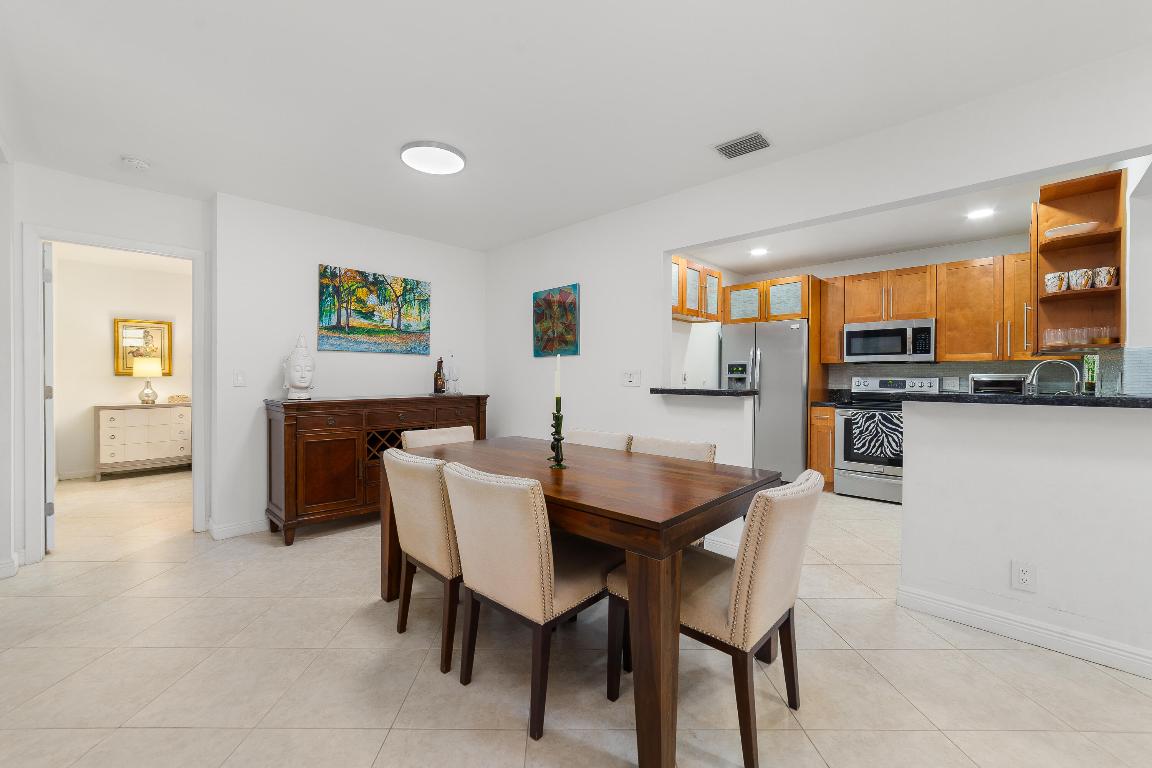 APPLEWOOD VILLAGE III-B CONDO - Residential