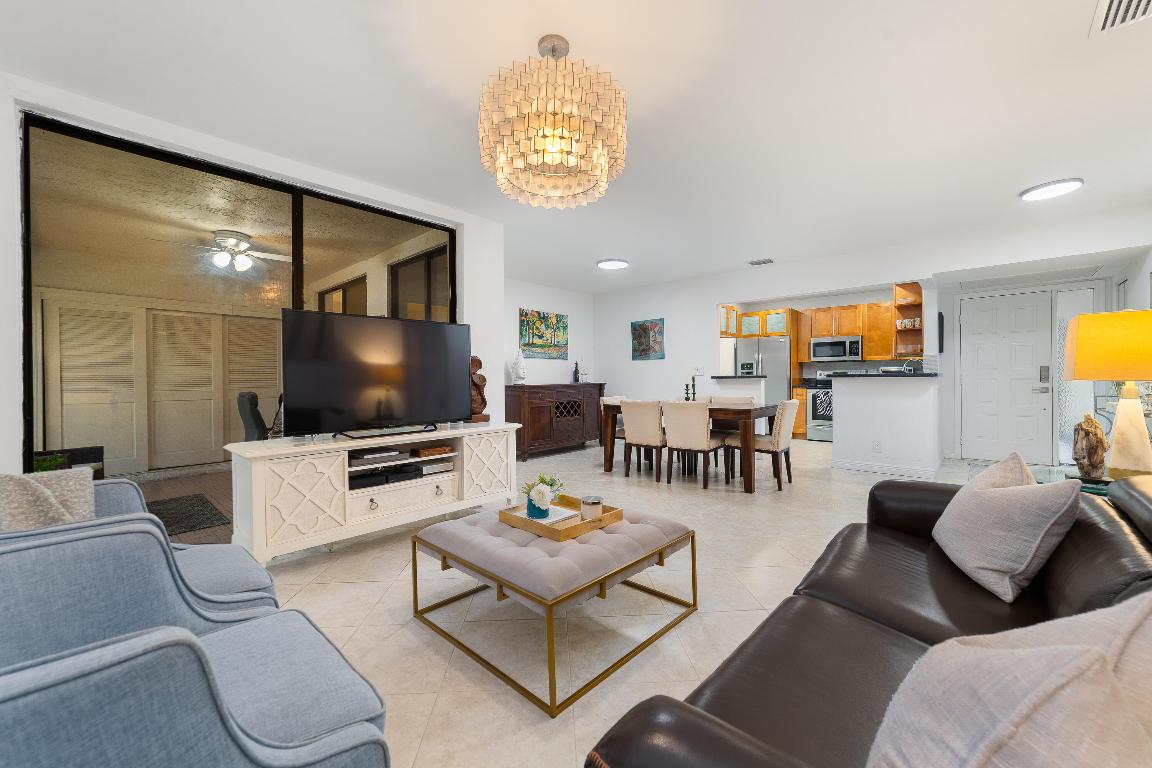 APPLEWOOD VILLAGE III-B CONDO - Residential