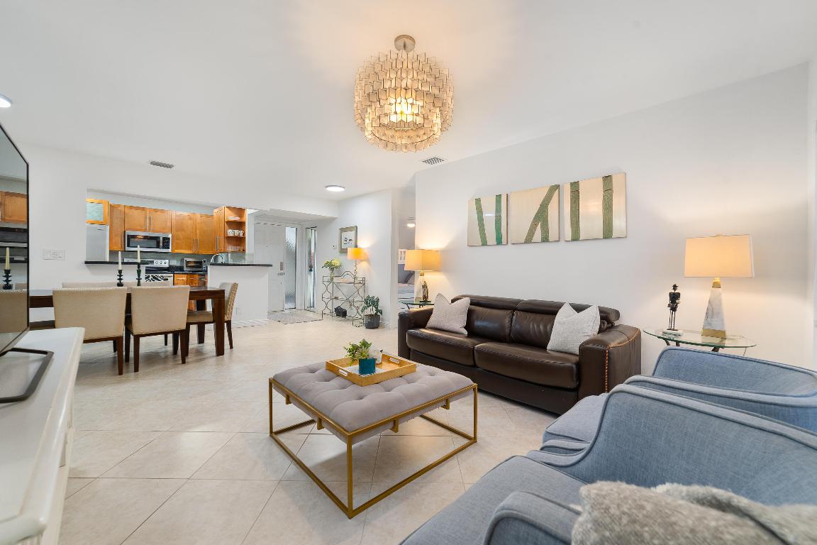 APPLEWOOD VILLAGE III-B CONDO - Residential